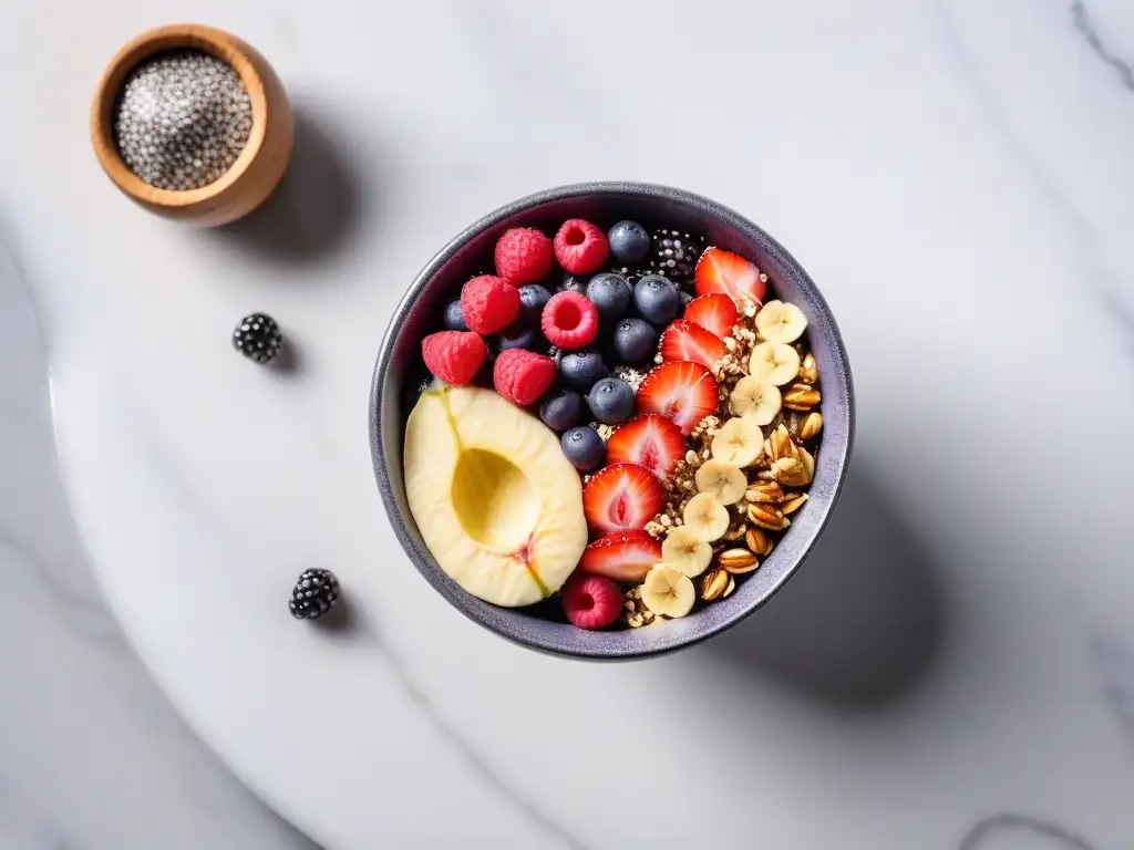 Deliciosa receta vegana cruda con superfoods: bowl de açaí vibrante y fresco con bayas y semillas