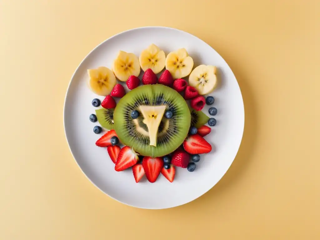 Divertida ensalada de frutas en forma de animal, ideal para niños